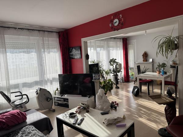 Appartement
         5 pièces
        - 80 m² 168 000 € *