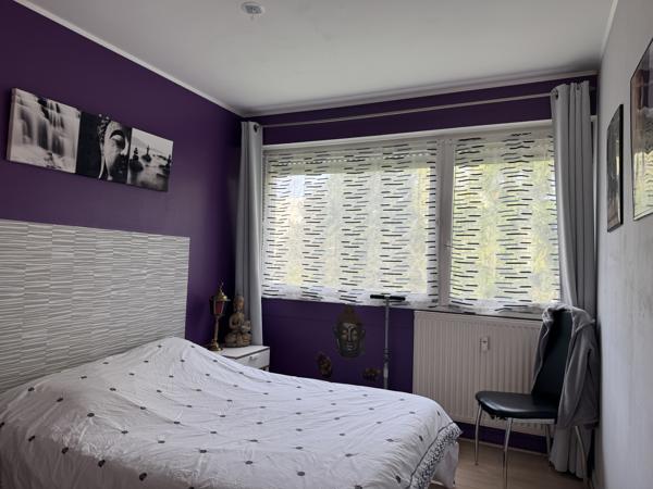 Appartement
         5 pièces
        - 80 m² 168 000 € *