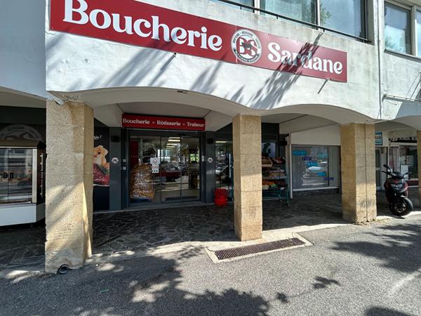 Fonds de commerce / boucherie - petite épicerie 98m2 environ secteur Moulin à Vent!