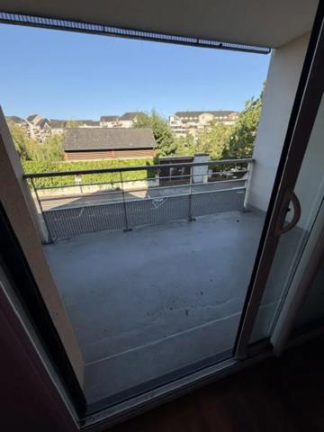 T3 AVEC BALCON ET VUE PANORAMIQUE SUR LA MAYENNE LAVAL (53