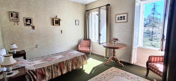Maison de maitre et jardin BEDARIEUX