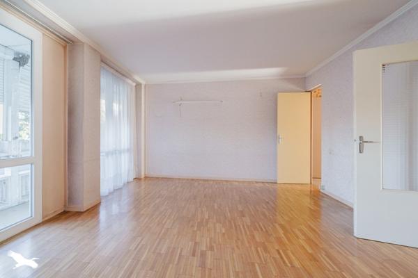 Appartement à vendre 210 400 € Bron 5 p 94 m² DPE E