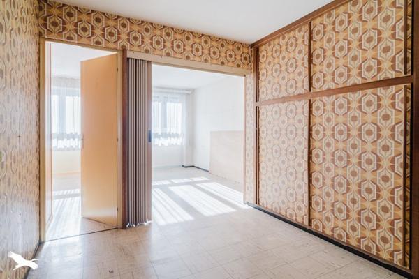 Appartement à vendre 210 400 € Bron 5 p 94 m² DPE E