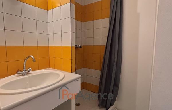 ROYAN CENTRE-VILLE APPARTEMENT TYPE 3 AVEC PARKING PRIVATIF