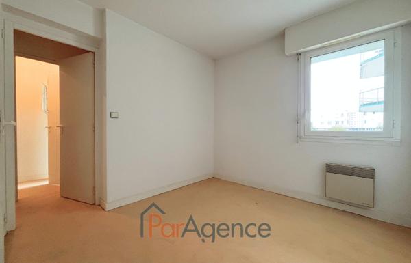 ROYAN CENTRE-VILLE APPARTEMENT TYPE 3 AVEC PARKING PRIVATIF