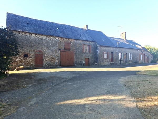 Propriete à vendre 7 pièces LE PAS (53)