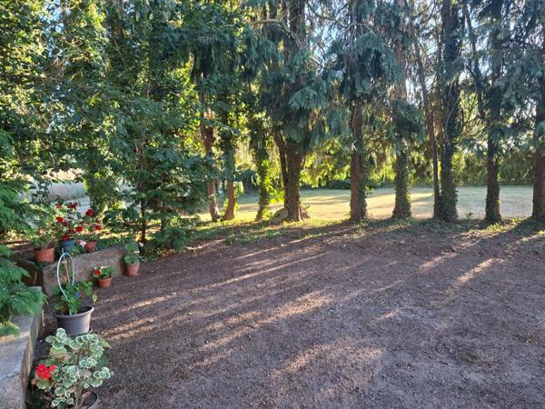 Propriete à vendre 7 pièces LE PAS (53)