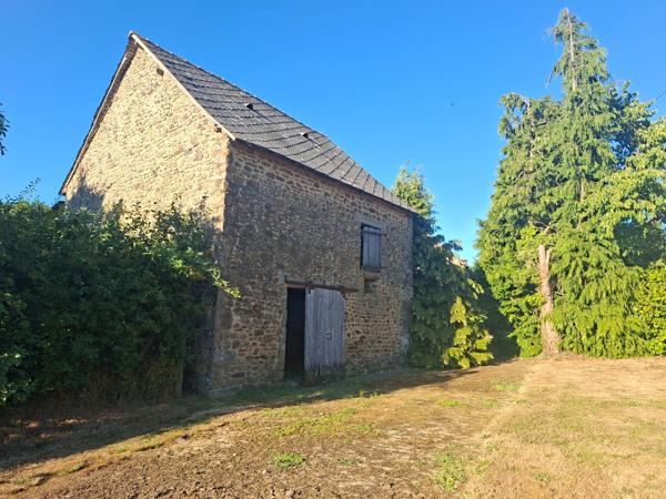 Propriete à vendre 7 pièces LE PAS (53)