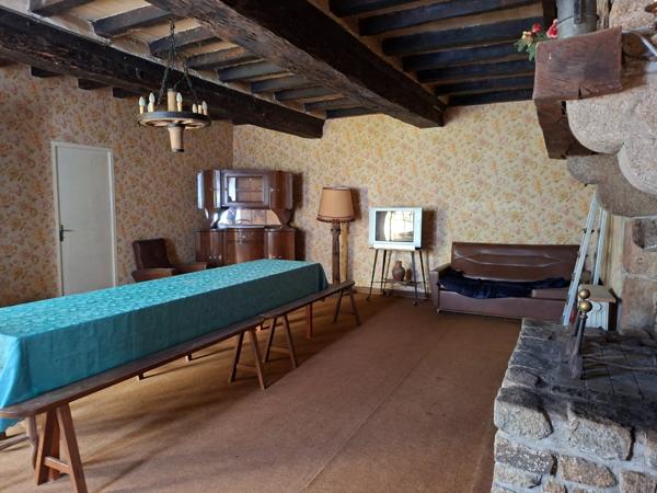 Propriete à vendre 7 pièces LE PAS (53)