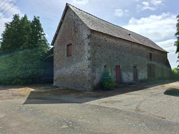 Propriete à vendre 7 pièces LE PAS (53)