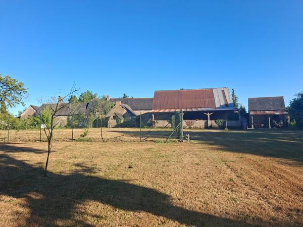 Propriete à vendre 7 pièces LE PAS (53)
