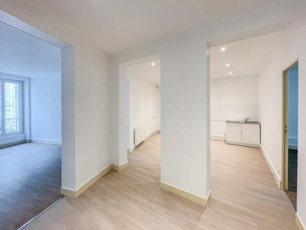 Paris 3ème - À LOUER - Grand 2 pièces de 80 m²