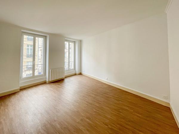 Paris 3ème - À LOUER - Grand 2 pièces de 80 m²