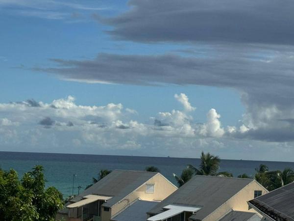 BAS DU FORT T3 MEUBLE VUE MER