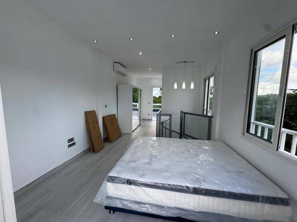 BAS DU FORT T3 MEUBLE VUE MER