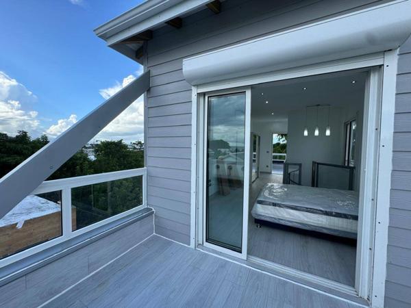 BAS DU FORT T3 MEUBLE VUE MER