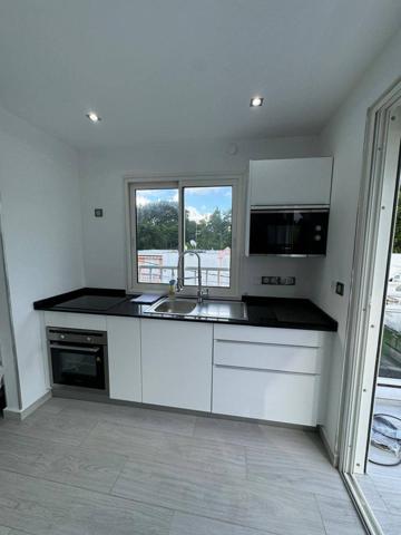 BAS DU FORT T3 MEUBLE VUE MER