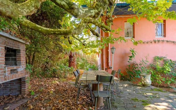 HENDAYE - CENTRE VILLE - Une maison singulière aux accents d'ailleurs