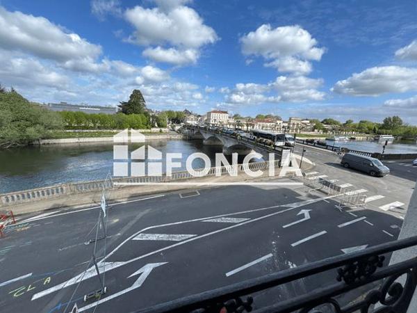 Location Appartement 3 pièces 63.1 m² - 2 QUAI DE L'YSER Saintes 17100