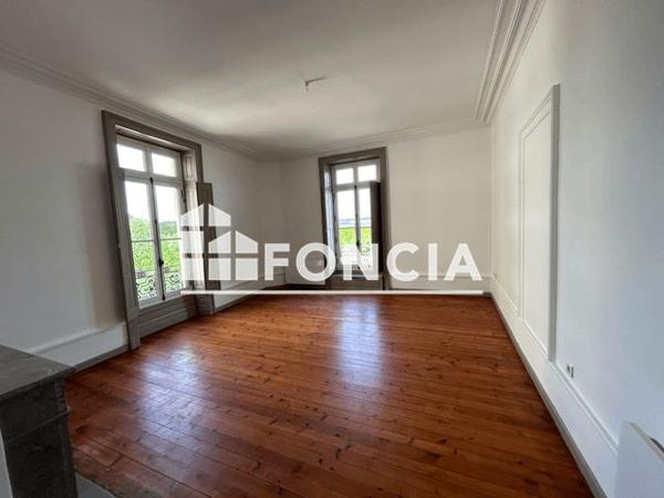 Location Appartement 3 pièces 63.1 m² - 2 QUAI DE L'YSER Saintes 17100