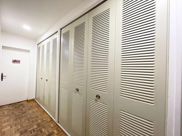 PESSAC-CAP DE BOS. Maison - 170m2 - 4 chambres - Cheminée - Garage - Parcelle 620m2