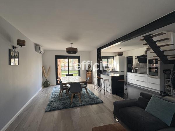 Maison 5 pièces - 102 m² Exclusivité efficity