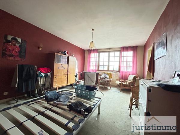 Mondragon (84430) Ensemble immobilier : ferme & maison à restaurer sur Mondragon