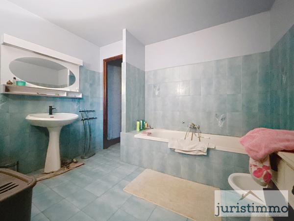 Mondragon (84430) Ensemble immobilier : ferme & maison à restaurer sur Mondragon