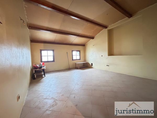 Mondragon (84430) Ensemble immobilier : ferme & maison à restaurer sur Mondragon