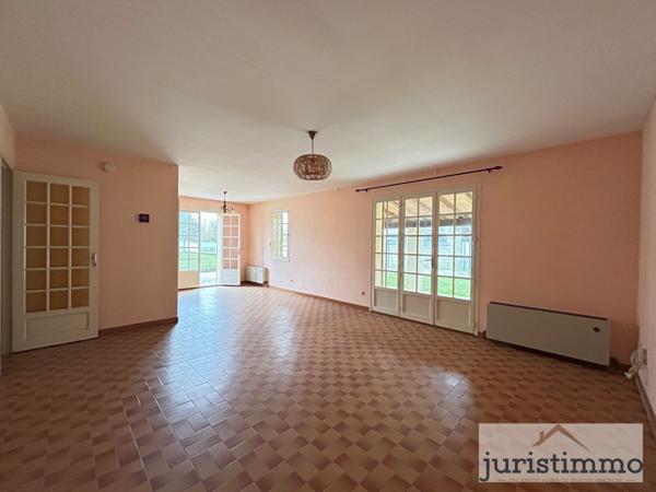 Mondragon (84430) Ensemble immobilier : ferme & maison à restaurer sur Mondragon