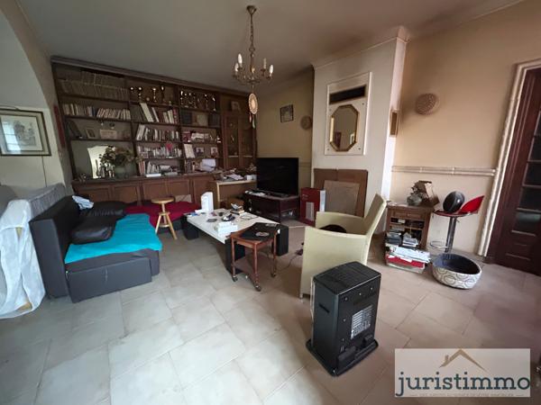 Mondragon (84430) Ensemble immobilier : ferme & maison à restaurer sur Mondragon