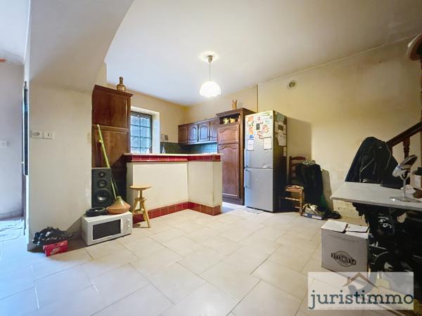 Mondragon (84430) Ensemble immobilier : ferme & maison à restaurer sur Mondragon