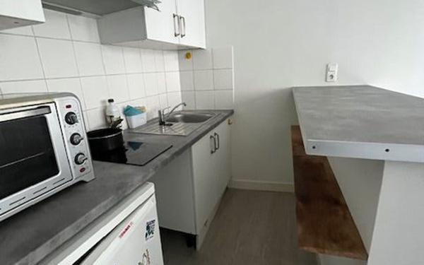 Immeuble à vendre    1 pièce • 350 m2 Paris 20