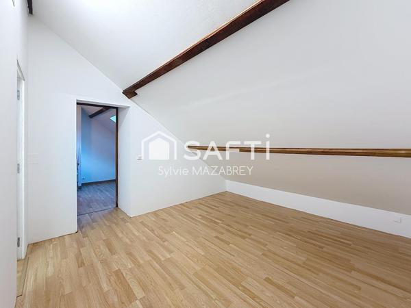 Maison familiale avec sous-sol total et beau potentiel d’évolution