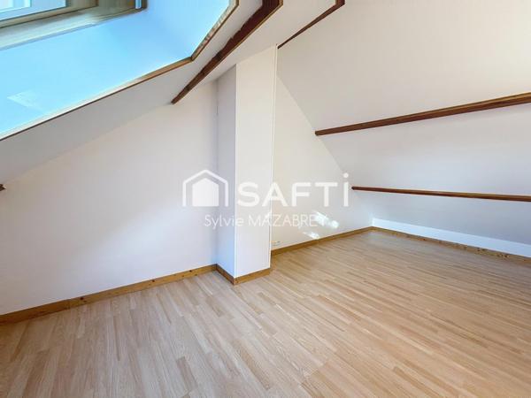 Maison familiale avec sous-sol total et beau potentiel d’évolution