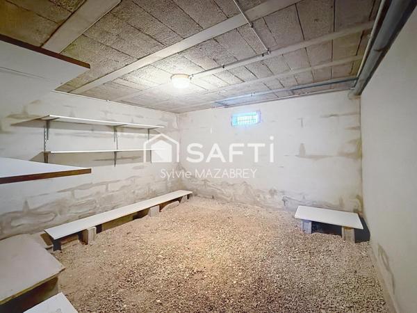 Maison familiale avec sous-sol total et beau potentiel d’évolution