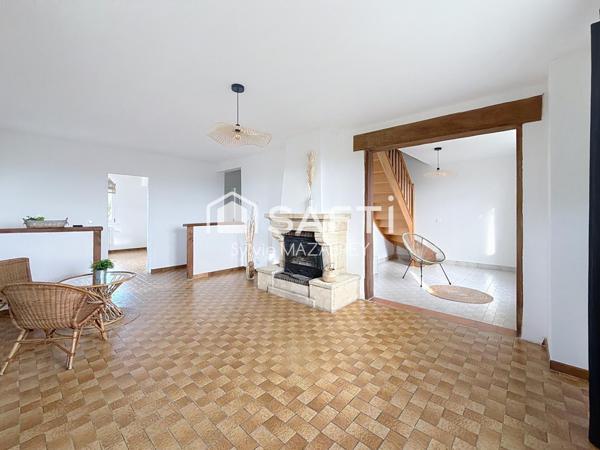 Maison familiale avec sous-sol total et beau potentiel d’évolution