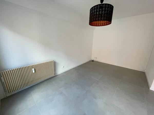 SEH-JM63 - Lille Solférino - T1 de 29,16m² - Parking