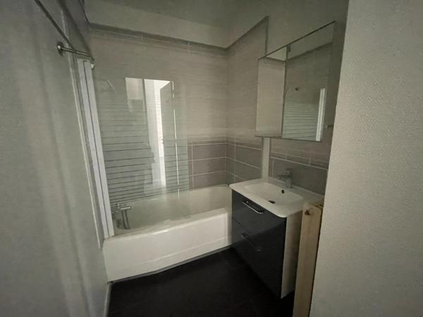 SEH-JM63 - Lille Solférino - T1 de 29,16m² - Parking
