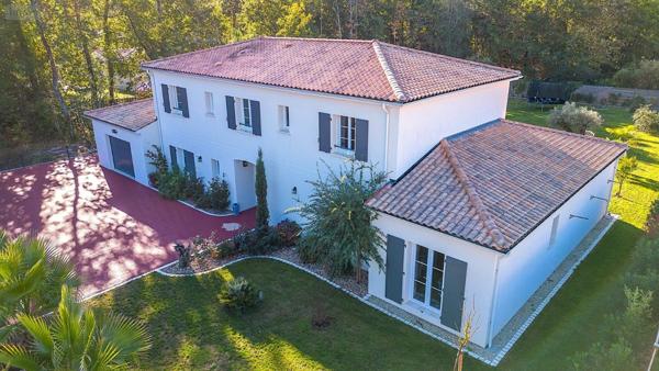 Villa à vendre à Étaules en Charente-Maritime (17750), ref : DD/JOM/24-45