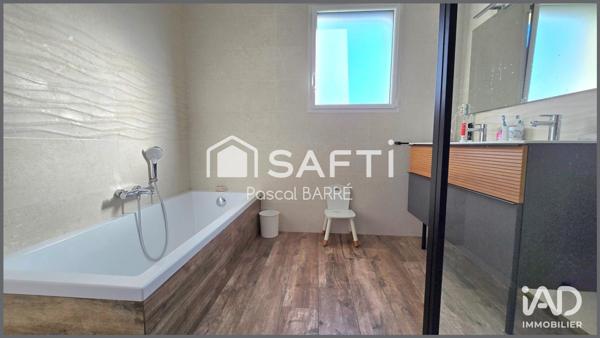 Maison à vendre 4 pièces 105 m² Saint-Julien-des-Landes