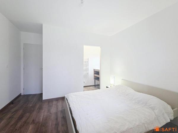 Maison moderne de plain-pied 2025 avec jardin