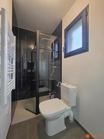 Maison moderne de plain-pied 2025 avec jardin