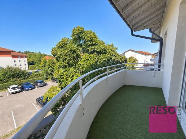 BEAU T3 MEUBLÉ RÉNOVÉ