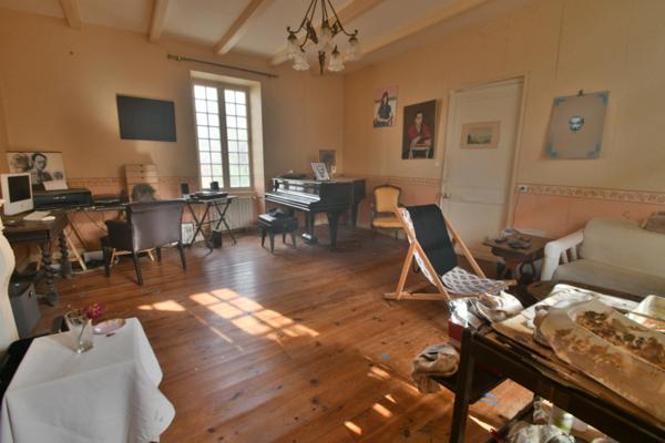 Maison à vendre 6 pièces THAIRE (17)