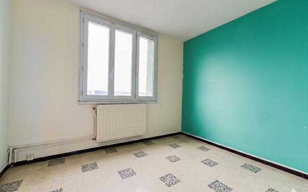 Appartement à vendre    4 pièces •  Nîmes