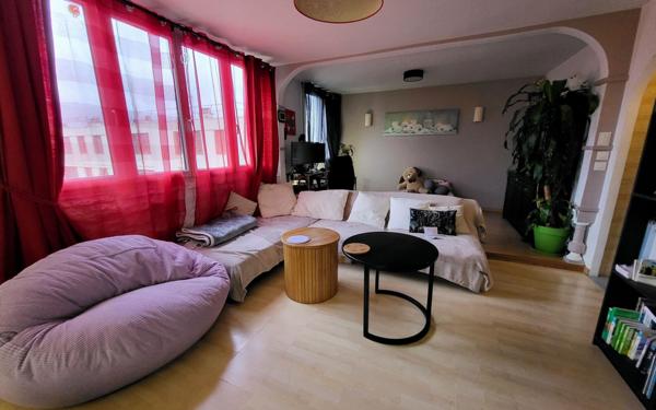 Appartement à vendre    4 pièces • 62,40 m2 Clichy-sous-Bois