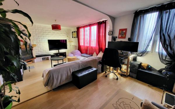 Appartement à vendre    4 pièces • 62,40 m2 Clichy-sous-Bois