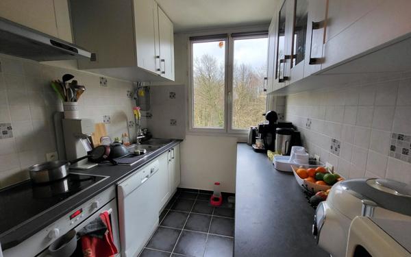 Appartement à vendre    4 pièces • 62,40 m2 Clichy-sous-Bois