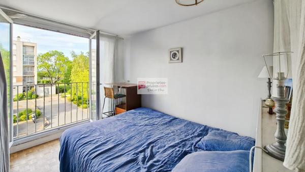 Appartement  4 pièces  bon état  67 m2  loggia  L'Epi d'Or à Saint Cyr L Ecole